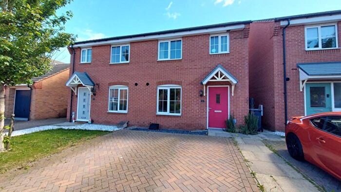 3 Bedroom Semi-Detached House For Sale In Taunton Road, Bourne, PE10