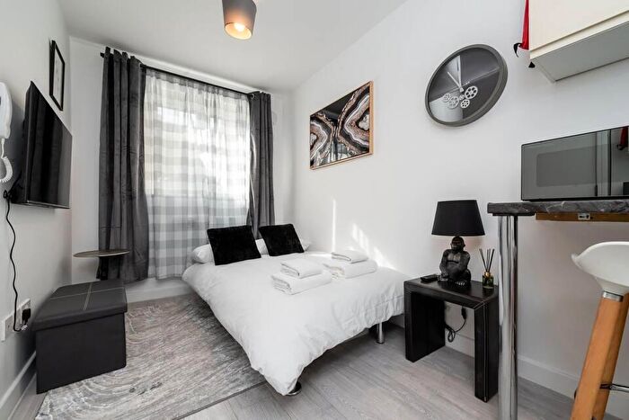Studio To Rent In Maygrove Road, West Hampstead, London, NW6