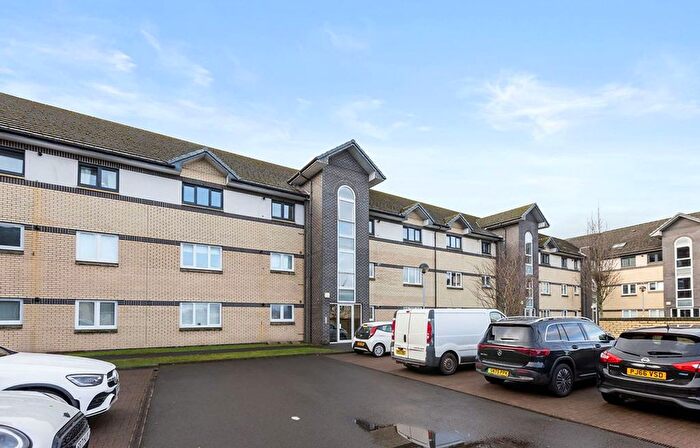 2 Bedroom Flat To Rent In Clark Street, Renfrew, PA4