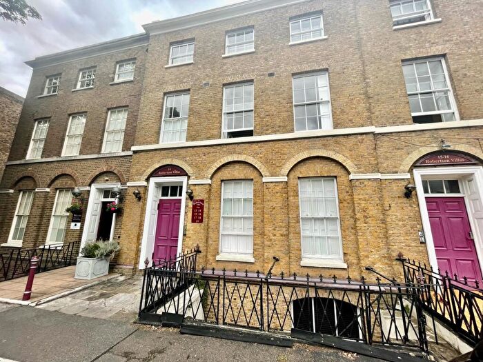 1 Bedroom Flat To Rent In New Road, Rochester, ME1