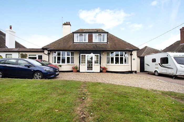 3 Bedroom Bungalow For Sale In East Mersea, Colchester, CO5
