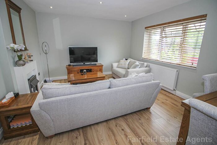 1 Bedroom Flat For Sale In Gleneagles Close, South Oxhey, WD19