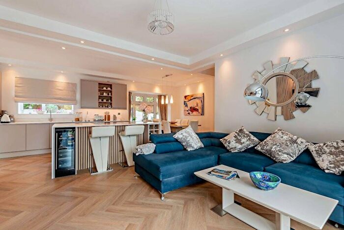 5 Bedroom Detached House For Sale In Motcombe Road, Canford Cliffs, BH13
