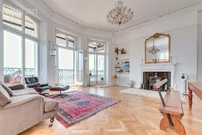 3 Bedroom End Of Terrace House To Rent In Marine Parade, Brighton, East Sussex, BN2