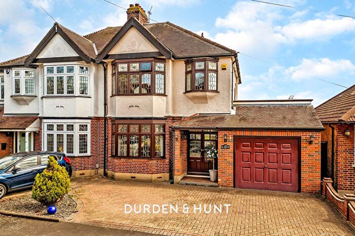 3 Bedroom Semi-Detached House For Sale In Elmhurst Drive, Hornchurch, RM11