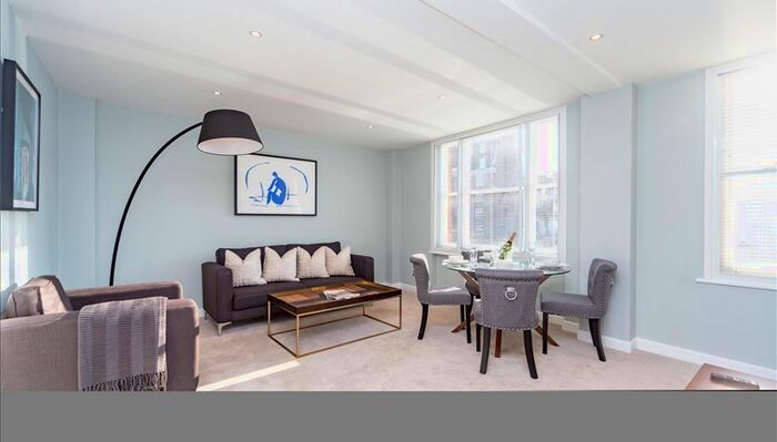 2 Bedroom Flat To Rent In Hill Street, Mayfair, London, W1J