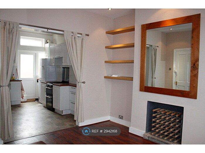 1 Bedroom Flat To Rent In Ladywell Road, London, SE13