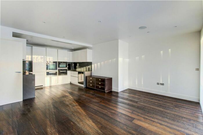 3 Bedroom Flat To Rent In Central Avenue, Imperial Wharf, London, SW6