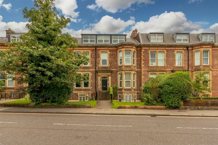 3 Bedroom Flat To Rent In Osborne Terrace, Sandyford, Newcastle Upon Tyne, NE2