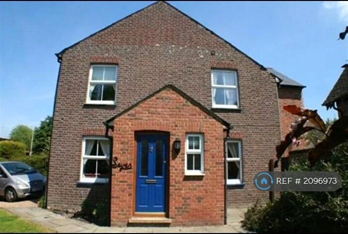 3 Bedroom Semi-Detached House To Rent In Lower Luton Road, Harpenden, AL5