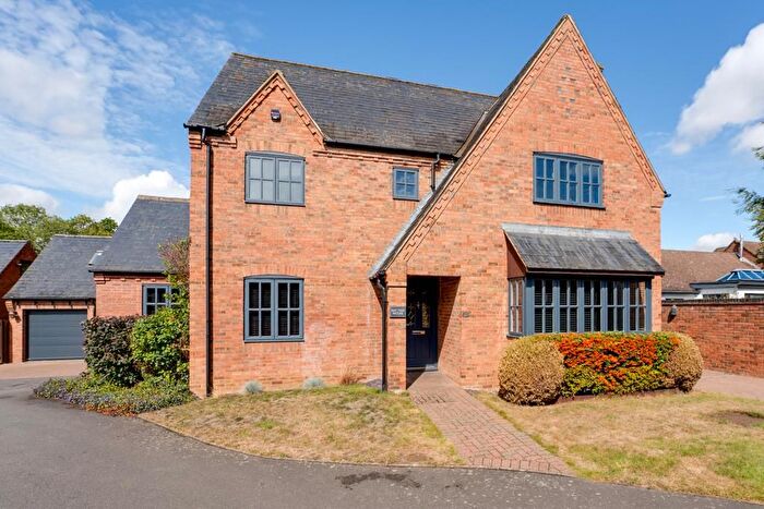 6 Bedroom Detached House For Sale In Dovecote Close, Barton Seagrave, NN15