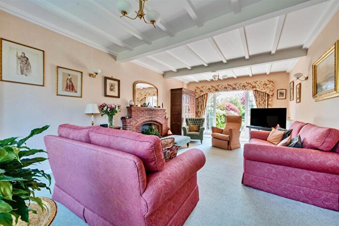 5 Bedroom Detached House For Sale In Upper Woodcote Road, Caversham, Reading, RG4