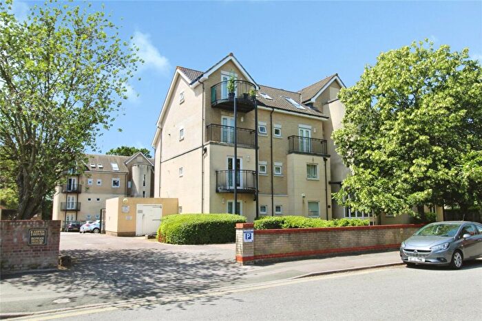 2 Bedroom Flat For Sale In Hulse Road, Southampton, Hampshire, SO15