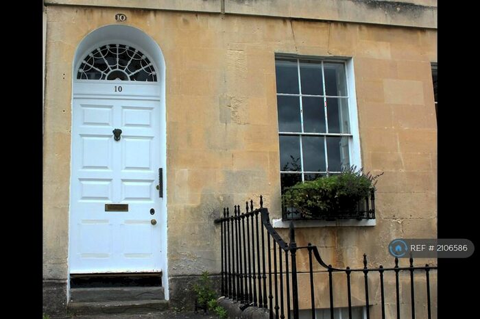 2 Bedroom Flat To Rent In Portland Place, Bath, BA1