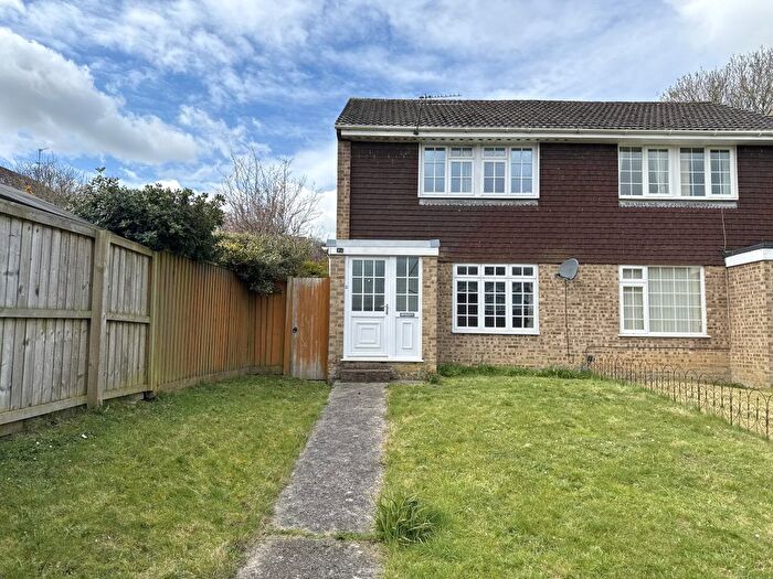 3 Bedroom Semi Detached House For Sale In Lime Tree Avenue, Yeovil, Somerset, BA20