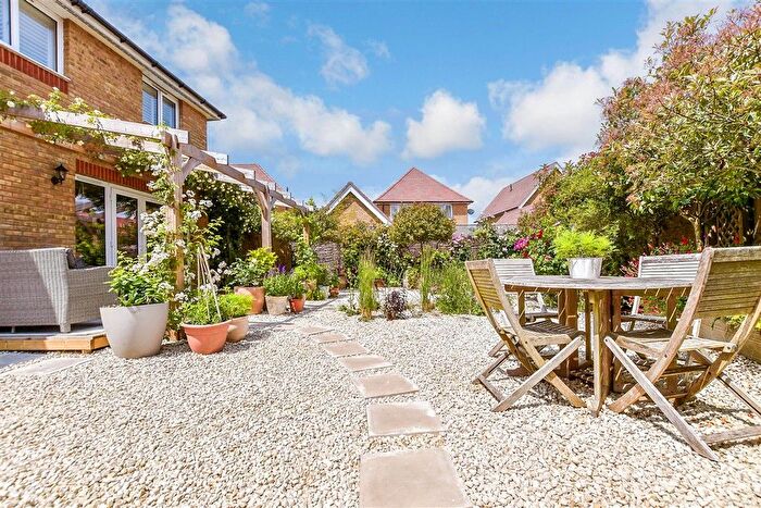 4 Bedroom Detached House For Sale In Great Threads, Staplehurst, Kent, TN12