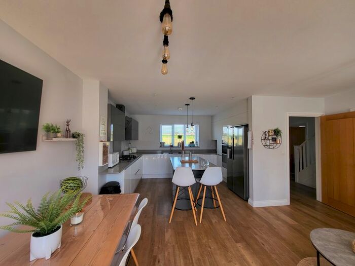 4 Bedroom Detached House To Rent In Bramley Fields, Norton Sub Hamdon