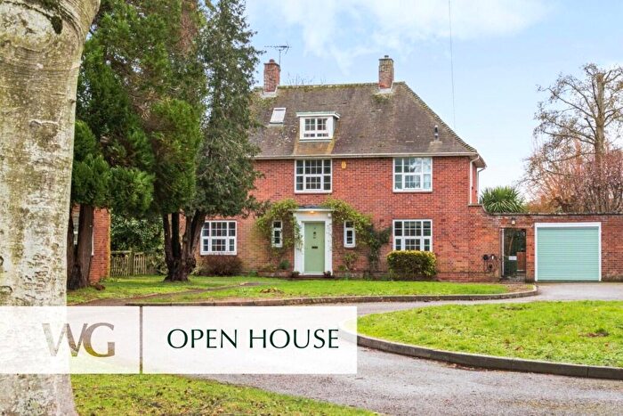 4 Bedroom Detached House For Sale In Topsham, Devon, EX3