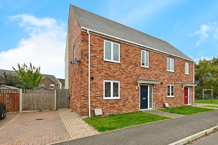 3 Bedroom Semi-Detached House For Sale In Sandpiper Way, King's Lynn, PE30