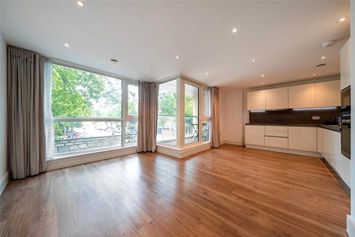 2 Bedroom Apartment For Sale In Tavern Quay, Rope Street, Surrey Docks, SE16