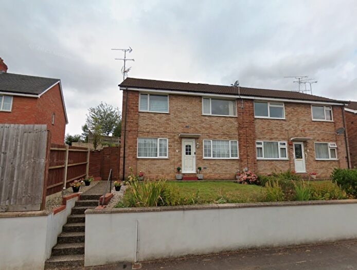 2 Bedroom Flat To Rent In Deep Denes, Luton, Bedfordshire, LU2