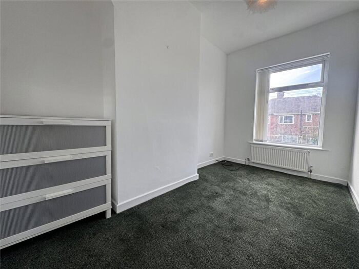 2 Bedroom End Of Terrace House To Rent In Middleton Road, Chadderton, Oldham, Greater Manchester, OL9