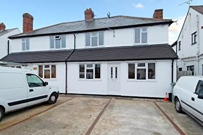 1 Bedroom Flat To Rent In Bulan Road, Headington, OX3