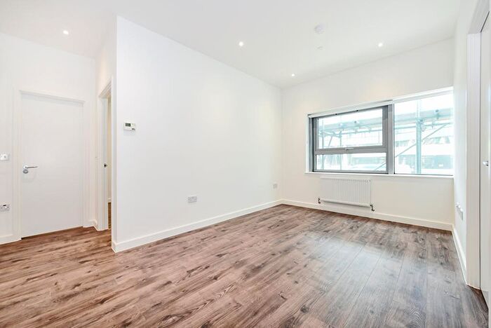 1 Bedroom Apartment To Rent In Delta Point, Wellesley Road, Croydon, CR0
