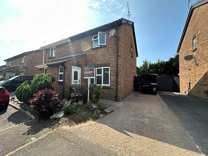 3 Bedroom Semi-Detached House To Rent In Knowlton Gardens, Bournemouth, BH9