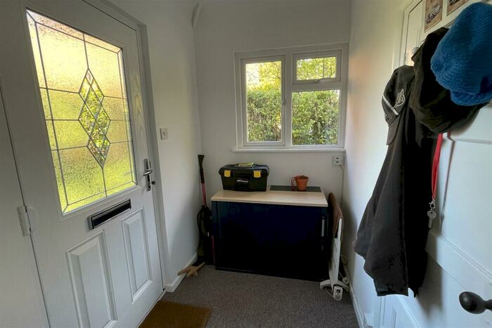2 Bedroom Flat For Sale In Milford - ***No Onward Chain***, GU8