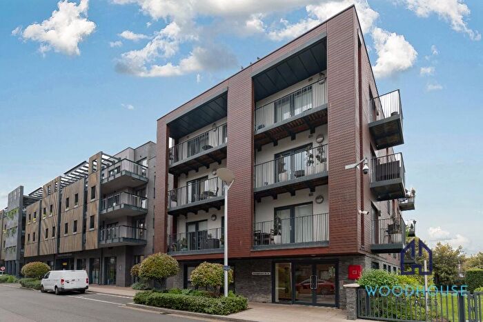 2 Bedroom Flat For Sale In Howard Road, Stanmore, Middlesex, HA7