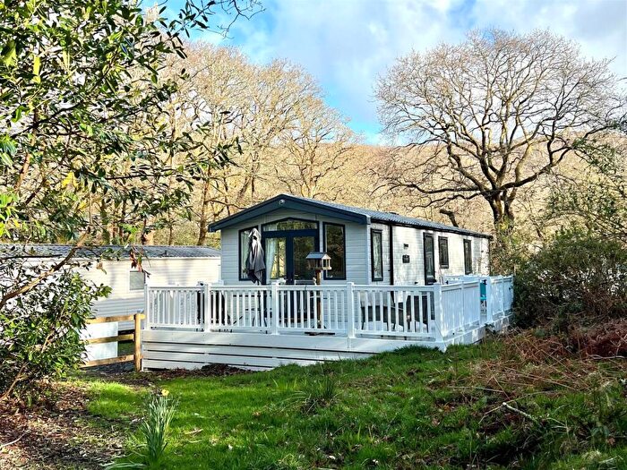 2 Bedroom Park Home For Sale In Aberdunant Hall Holiday Park, Porthmadog, LL49