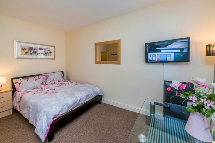 Studio To Rent In Cromwell Road, London, SW7