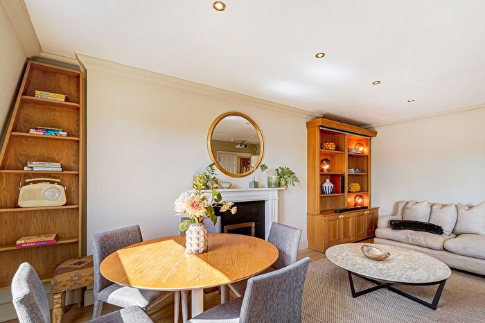 2 Bedroom Flat To Rent In Bramham Gardens, South Kensington, SW5