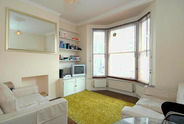 1 Bedroom Flat To Rent In Halford Road, London, SW6