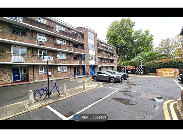 2 Bedroom Flat To Rent In Lordship Road, London, N16