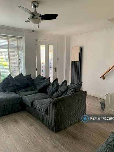 3 Bedroom Terraced House To Rent In Richmond Road, Westoning, Bedford, MK45