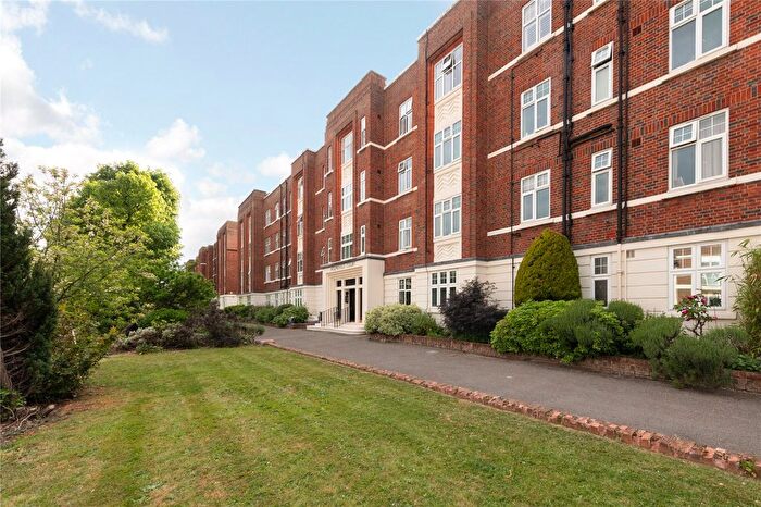 Studio For Sale In Belsize Grove, London, NW3