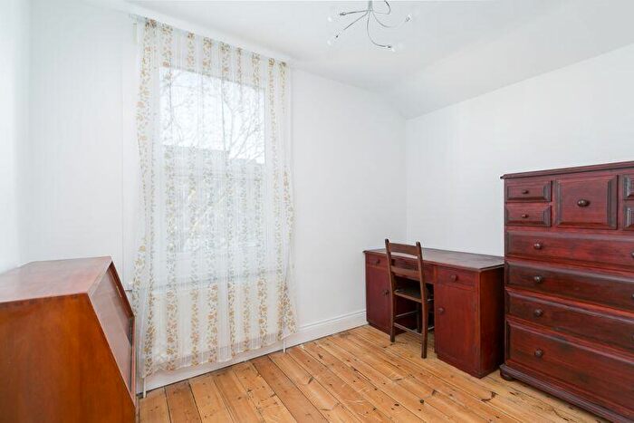 4 Bedroom Detached House For Sale In Addiscombe Court Road, East Croydon, CR0