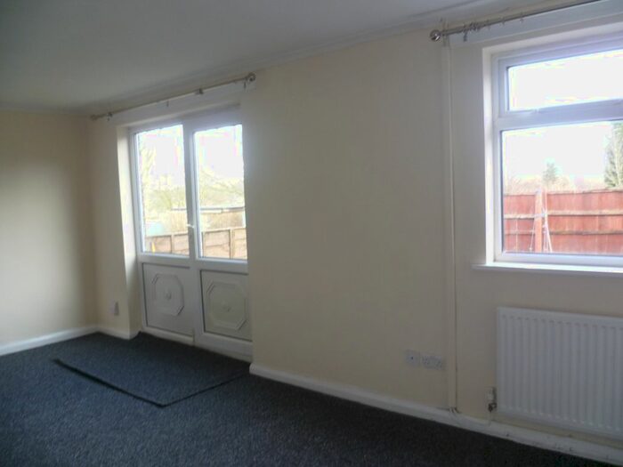 2 Bedroom Property To Rent In Burnham Walk, Farnworth, Bolton, BL4