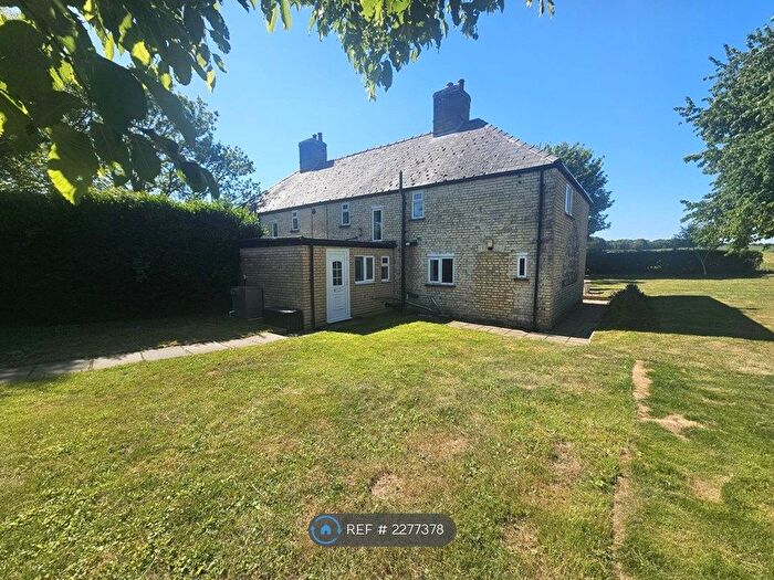 3 Bedroom Semi-Detached House To Rent In Hall Farm Cottages, Great Wilbraham, Cambridge, CB21