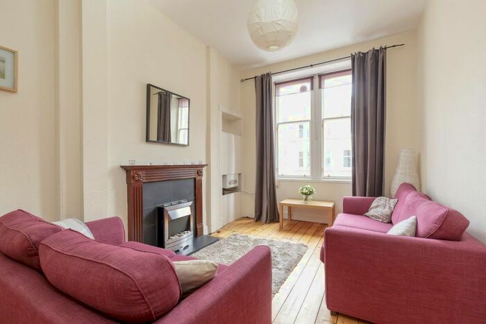 2 Bedroom Flat To Rent In , Dean Park Street, Edinburgh, EH4