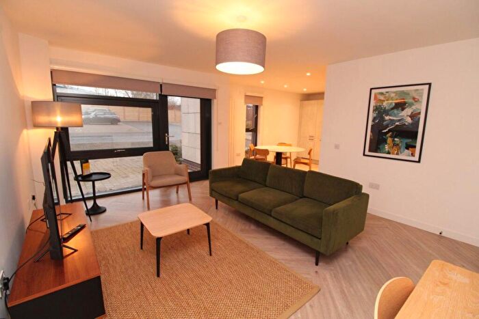 2 Bedroom Flat To Rent In Minerva Way, Glasgow, G3