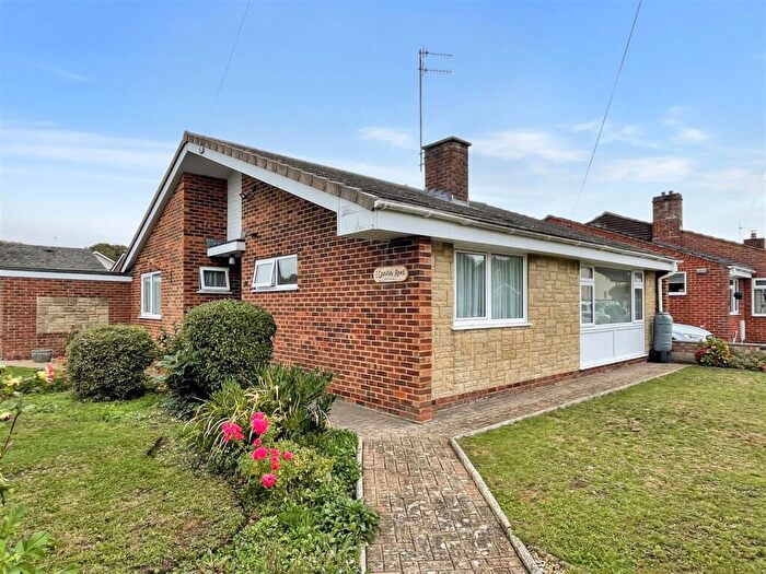 2 Bedroom Detached Bungalow For Sale In Capulet Road, Salisbury, SP1