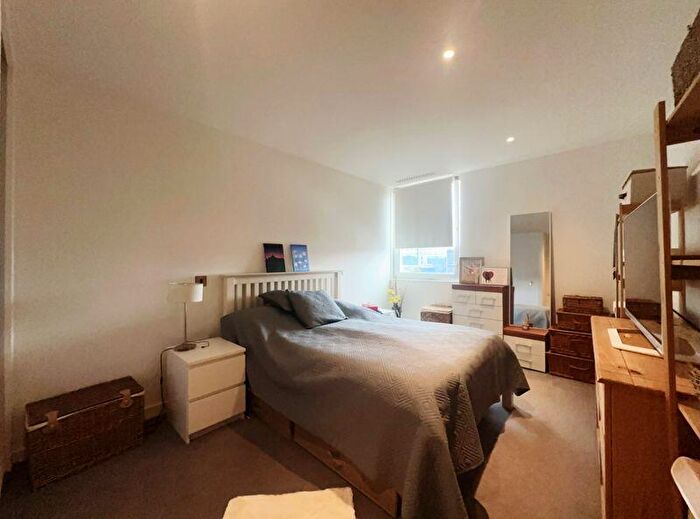 1 Bedroom Apartment For Sale In Capitol Way, London, NW9