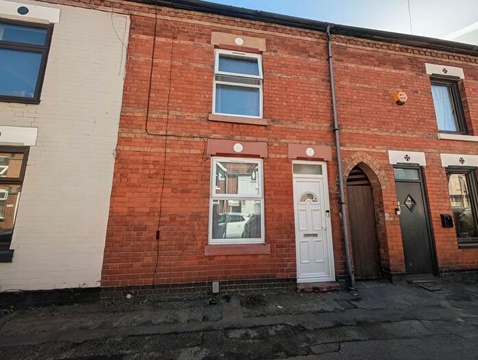 2 Bedroom Terraced House For Sale In Clarence Street, Nuneaton, CV11