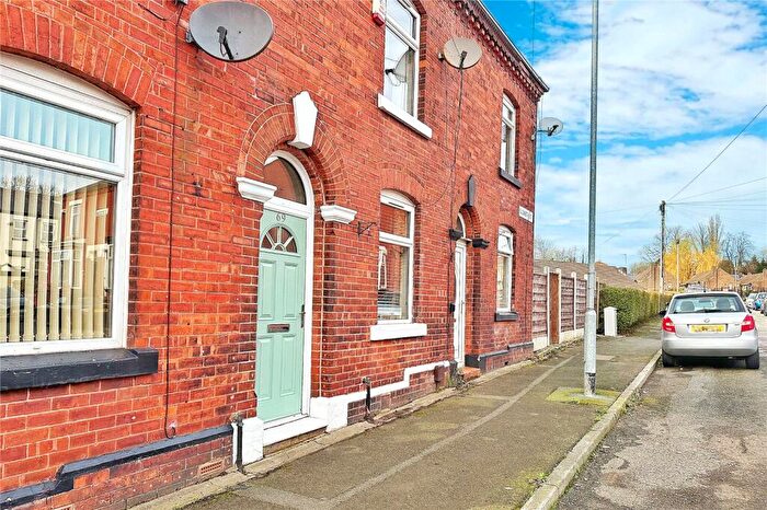 2 Bedroom Terraced House For Sale In Elizabeth Street, Ashton-under-Lyne, Greater Manchester, OL6