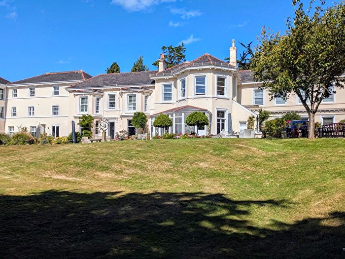 2 Bedroom Flat For Sale In Forder Lane, Bishopsteignton, TQ14