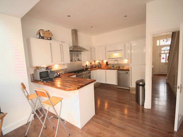 4 Bedroom Terraced House To Rent In Vant Road, Tooting Broadway, SW17