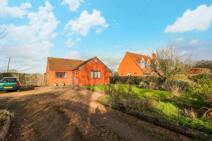 3 Bedroom Detached Bungalow For Sale In Back Lane, Coventry, CV7